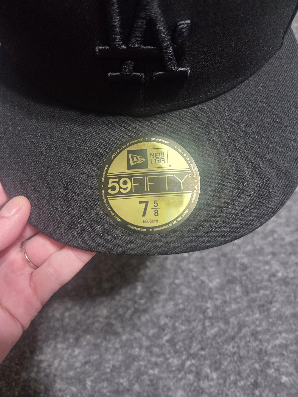 New Era Los Angeles Dodgers Black 59FIFTY Fitted Hat - Picture 2 of 5